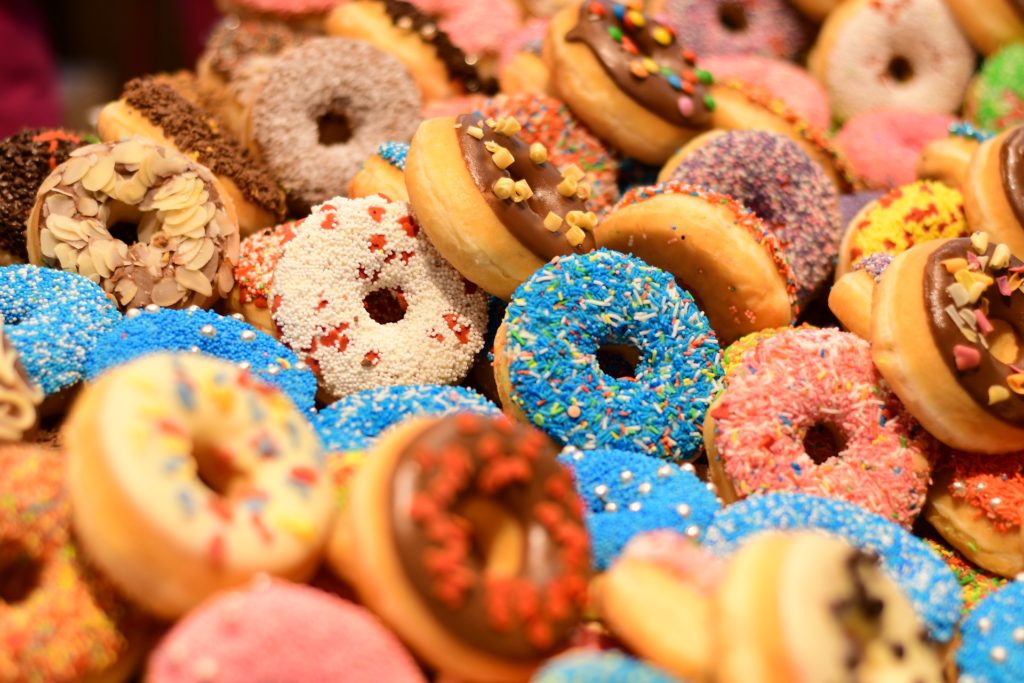 Prizes, Thievery and Higher-Dimensional Doughnuts Donuts 2969490 1920 1024x683